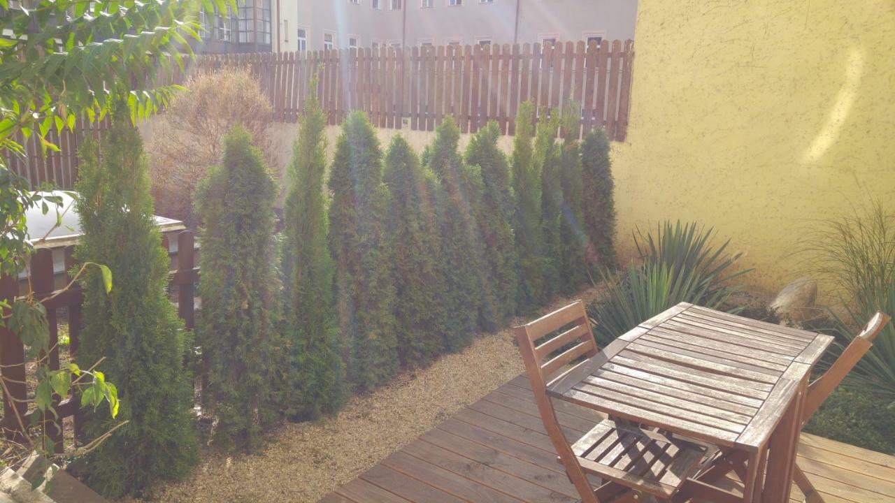 Elegant Apartment With Free Garage In The Center Of براغ المظهر الخارجي الصورة