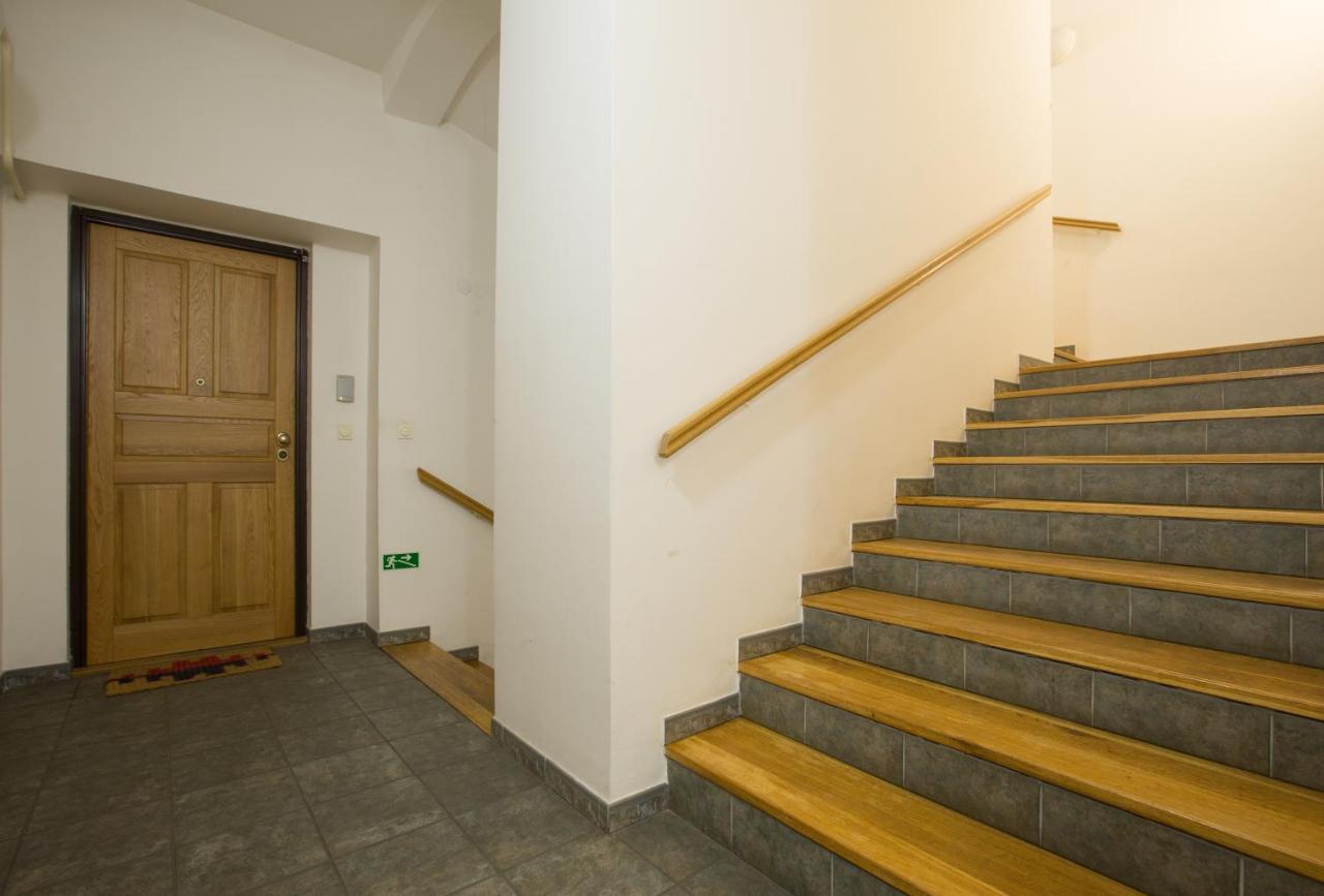 Elegant Apartment With Free Garage In The Center Of براغ المظهر الخارجي الصورة