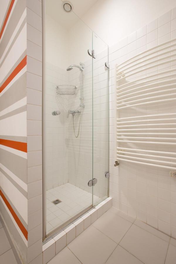 Elegant Apartment With Free Garage In The Center Of براغ المظهر الخارجي الصورة